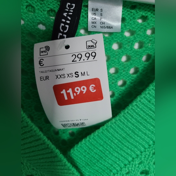 NWT- Crochet H&M cover-up, 100% Acrylic, Size S, green 💚 - Picture 8 of 8